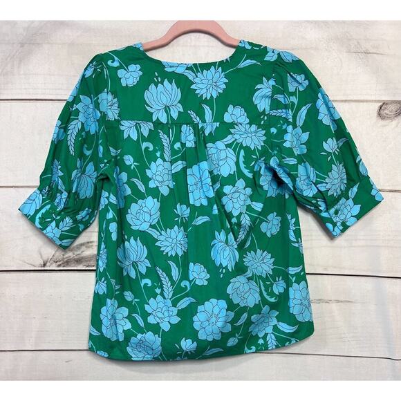 Sugarlips Size XS Top V Neck Green With Light Blue Flowers - Picture 2 of 6